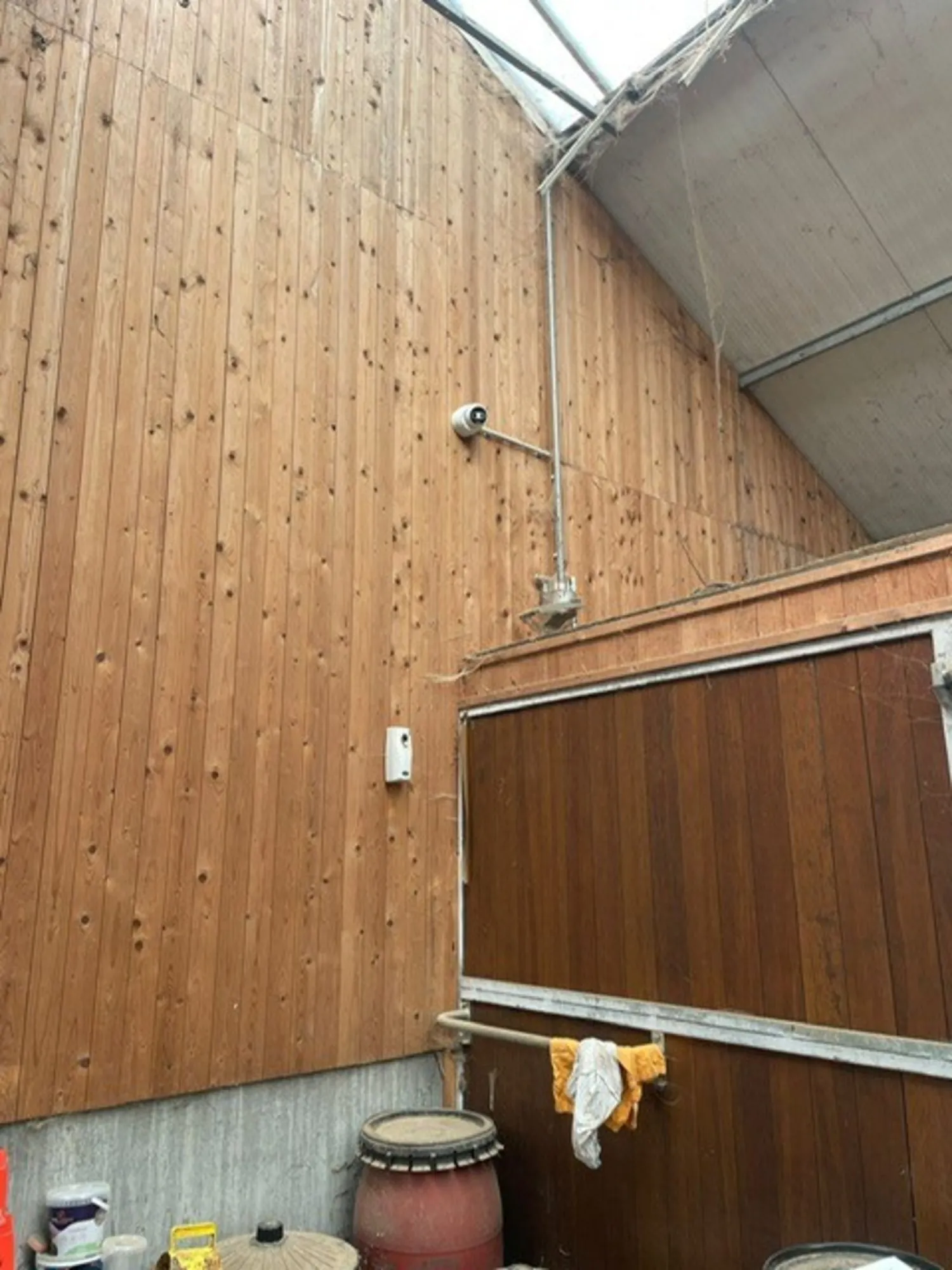 De complexiteit van branddetectie in paardenstallen toegelicht